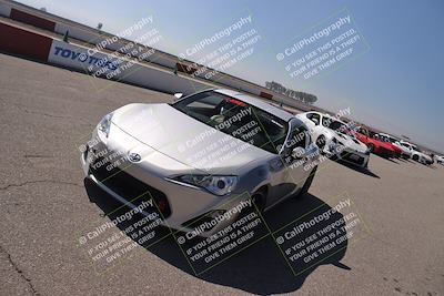 media/Oct-18-2025-Speed Ventures (Sat) [[8b3b7cf525]]/Around the Pits/